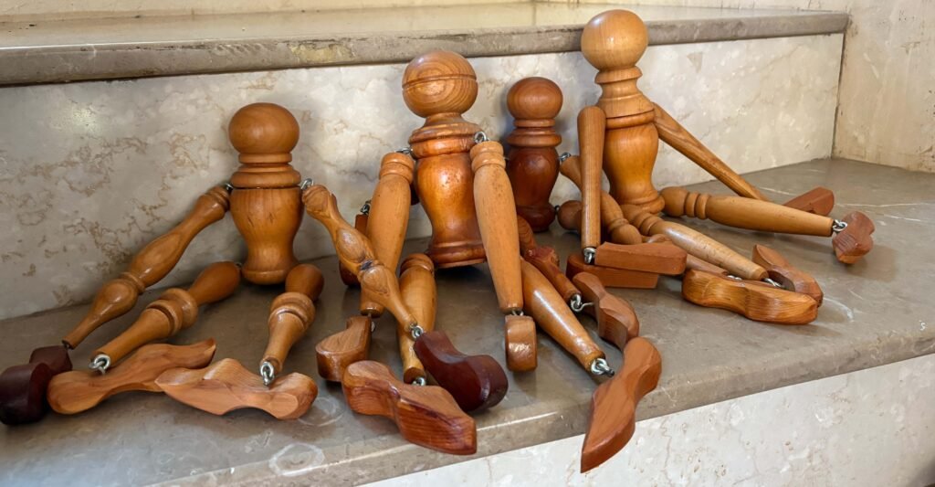 Knobbles by Bruce Bennett image