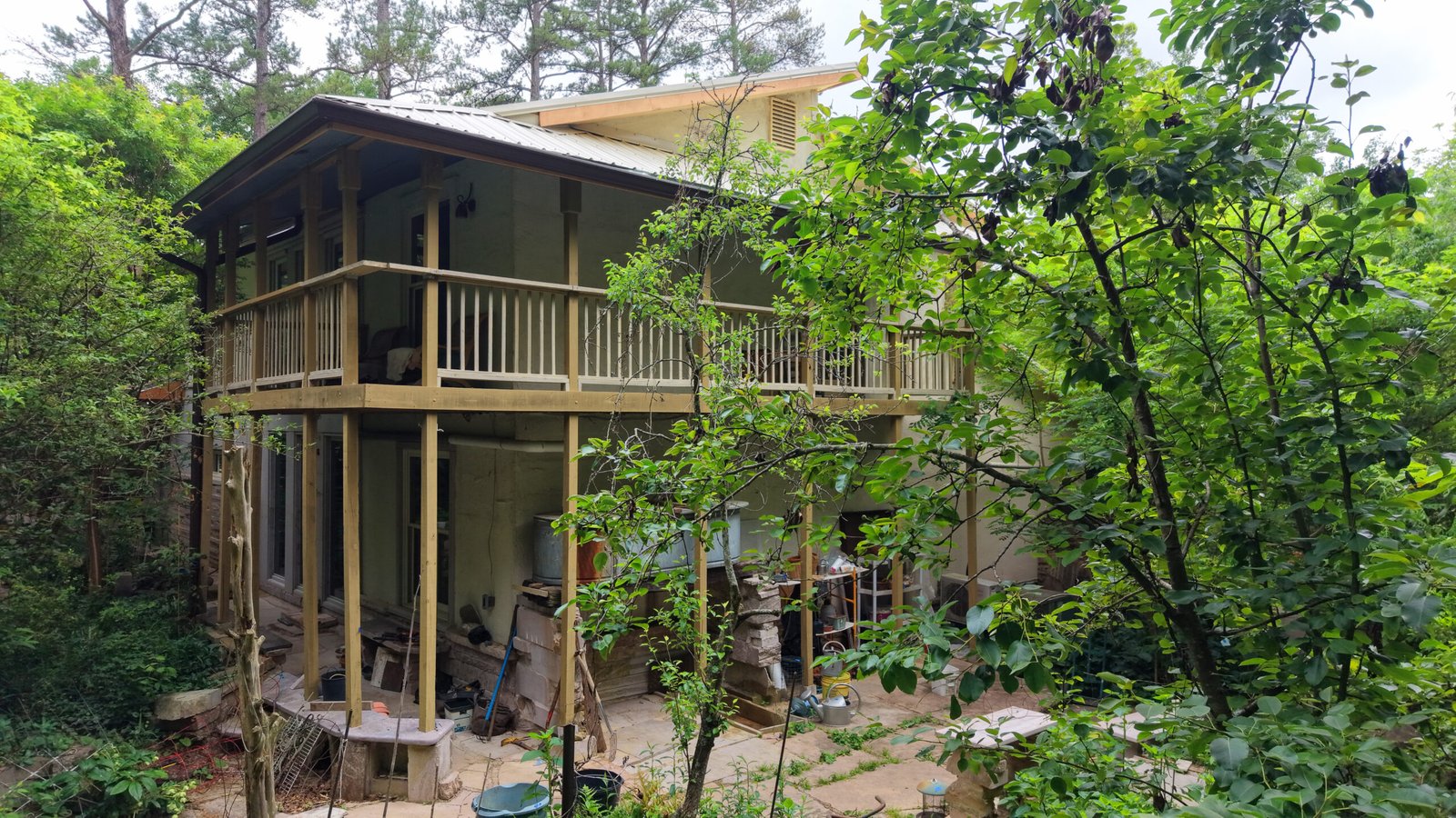 5000 Spring Creek Rd back porch photo